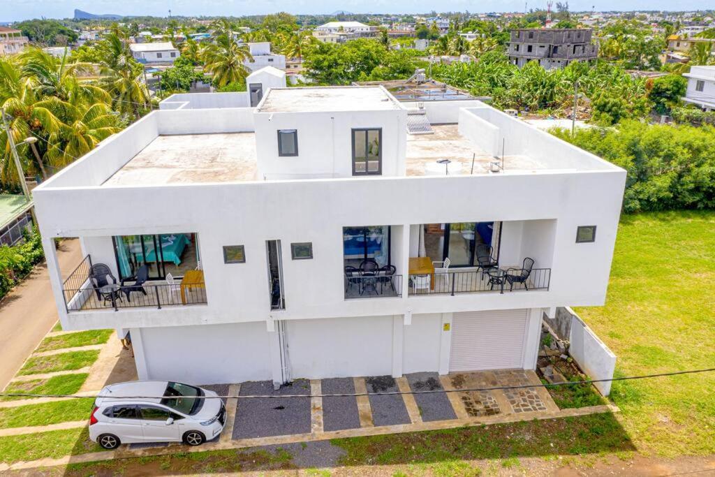 Lotus Lane Apartments Grand Baie Exterior photo